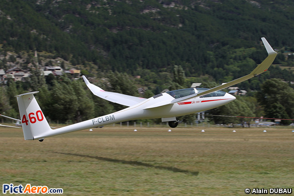 DG-Flugzeugbau DG-1000 (Aéroclub de Romanin)