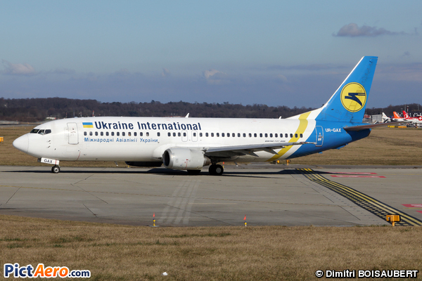 Boeing 737-4Y0 (Ukraine International Airlines)