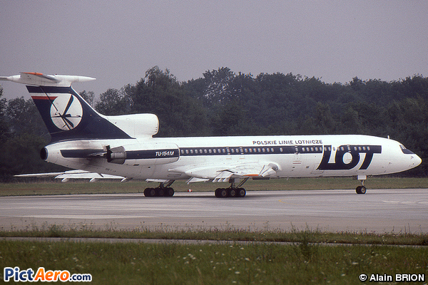 Tupolev Tu-154M (LOT Polish Airlines)