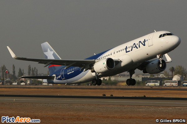 Airbus A320-214/WL  (LAN Airlines)