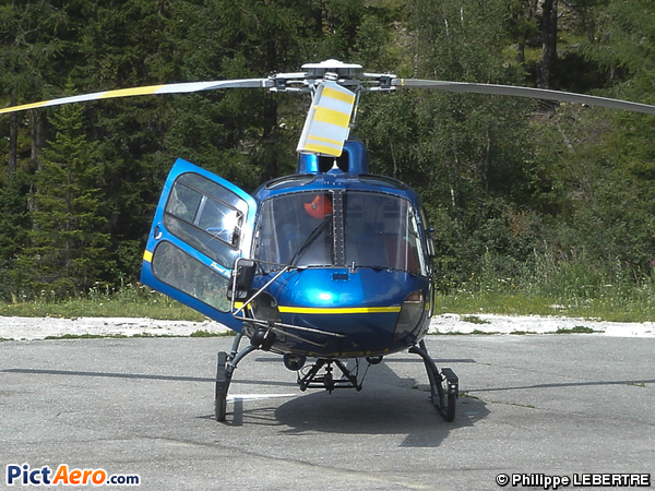 Aérospatiale AS-350 B3 Ecureuil (CMBH - Chamonix Mont blanc Hélico)
