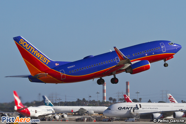 Boeing 737-7H4 (Southwest Airlines)
