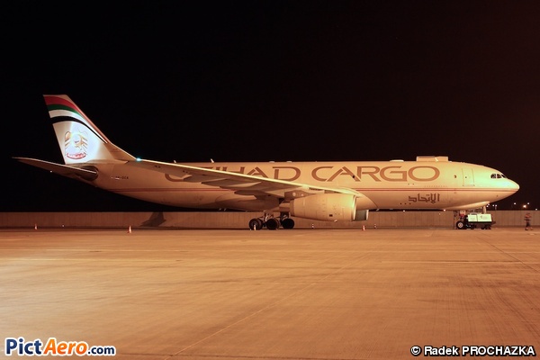 Airbus A330-243F (Etihad Crystal Cargo)