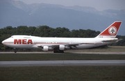 Boeing 747-2B4B SF (N202AE)