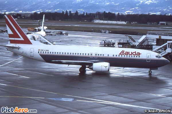 Boeing 737-429 (Lauda Air)