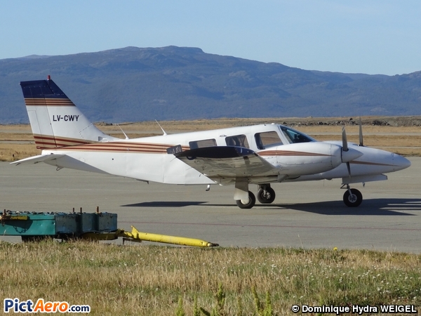 Piper PA-34-200T Seneca II (Aero Club Ushuaia)