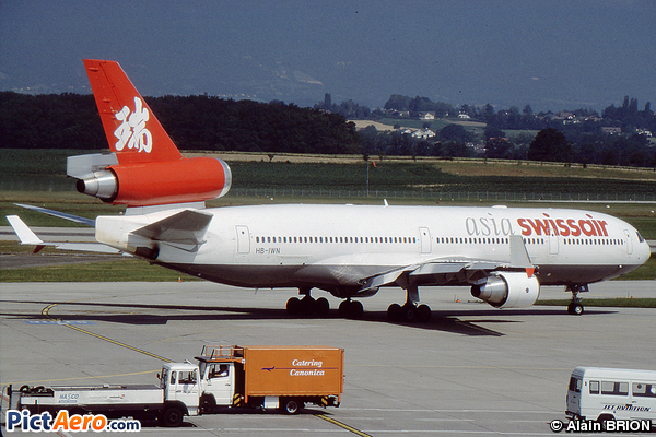 McDonnell Douglas MD-11P (Swiss International Air Lines)