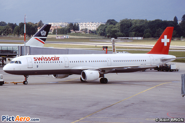 Airbus A321-111 (Swissair)