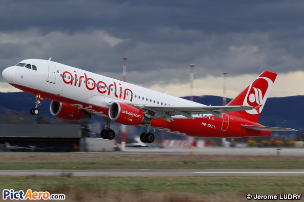 Airbus A320-214 (Belair Airlines)