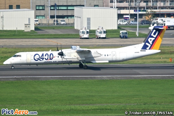 DASH8-Q402 (Japan Air Commuter (JAC))