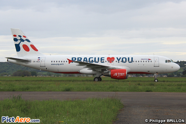 Airbus A320-214 (Travel Service)