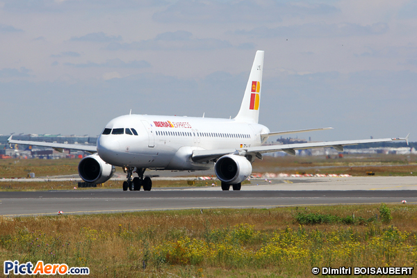 Airbus A320-216 (Iberia Express)