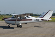 Cessna 172K Skyhawk (I-LALE)