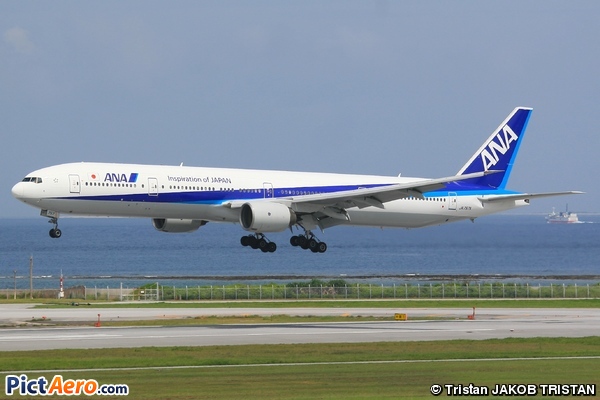 Boeing 777-381 (All Nippon Airways)