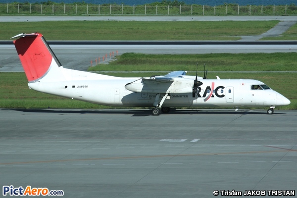 De Havilland Canada DHC-8-314 (RAC Ryukyu Air Commuter )