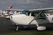 Cessna 172M Skyhawk (F-HROY)