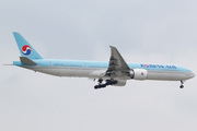 Boeing 777-3B5/ER (HL8217)