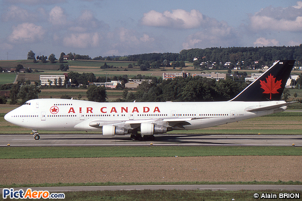 Boeing 747-238B (Air Canada)