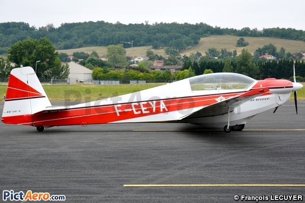 Scheibe SF-28A Falke Tandem (Association Tarnaise de vol à voile)