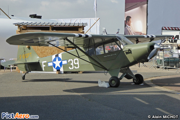 Piper PA-18-125 Super Cub (Private / Privé)
