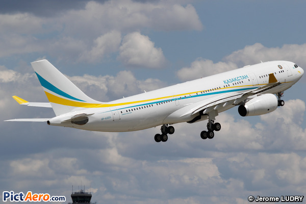 Airbus A330-243 (Kazakhstan - Government)