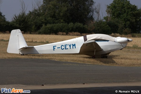 Scheibe SF-28A Falke Tandem (Aéroclub d'Issoudun)