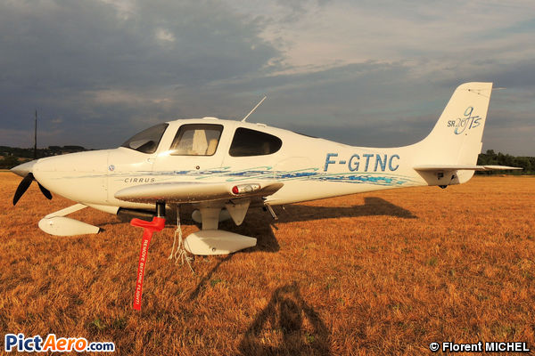 Cirrus SR-20 (Aéroclub du Comtat Venaissin)
