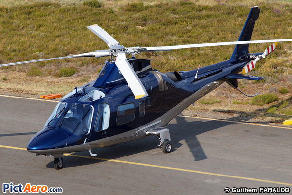 Agusta A-109 E Power (Private / Privé)