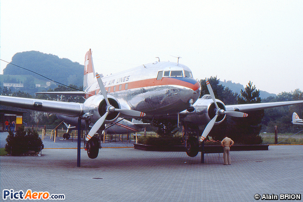 Douglas C-47B-35-DK (Swissair)