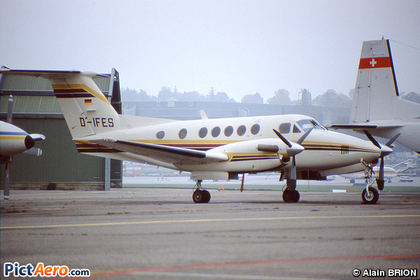Beech Super King Air 200 (NFD-Numberger Flugdienst)