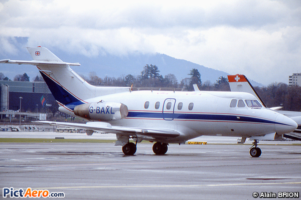 Hawker Siddeley HS-125-3B  (Denis Vanguard International)