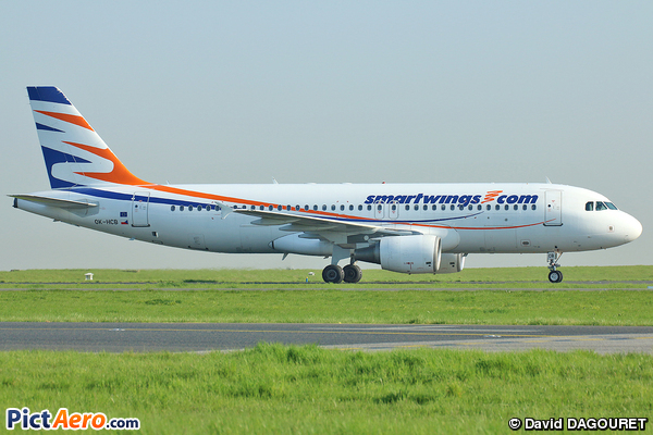 Airbus A320-214 (Smart Wings)