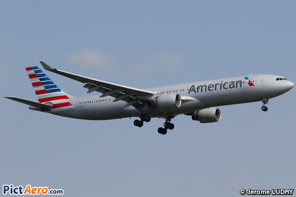 Airbus A330-323X (American Airlines)