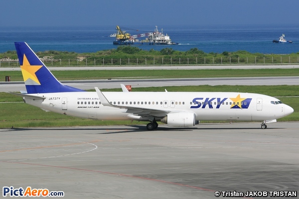 Boeing 737-8FZ (Skymark Airlines)