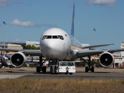 Boeing 767-33A/ER (UR-GEB)