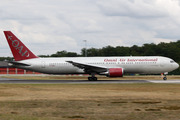 Boeing 767-33A/ER (N351AX)