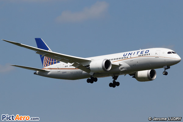 Boeing 787-824 (United Airlines)