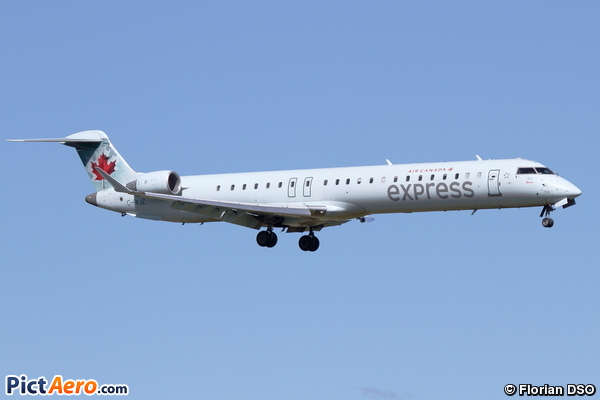 Canadair CL-600-2D15 Regional Jet CRJ-705ER (Air Canada Express)