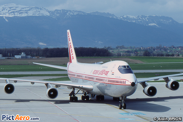 Boeing 747-237B (Air India)