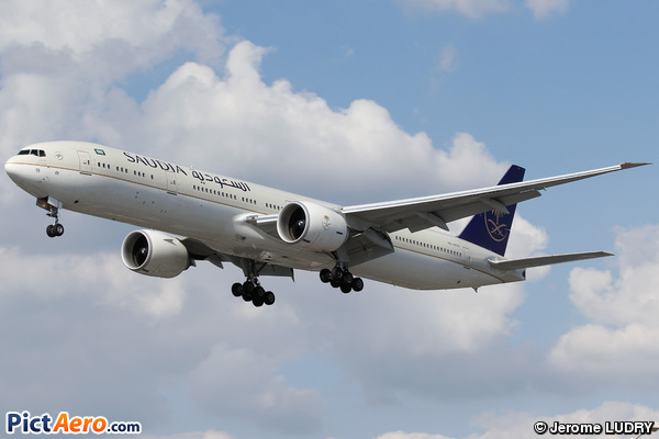 Boeing 777-368/ER (Saudi Arabian Airlines)