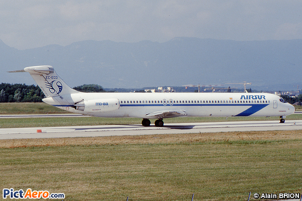 McDonnell Douglas MD-83 (DC-9-83) (AIRSUR)