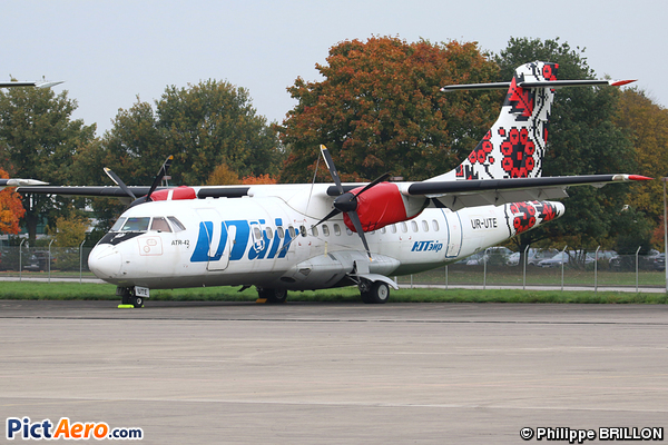 ATR 42-300 (UTair-Ukraine)