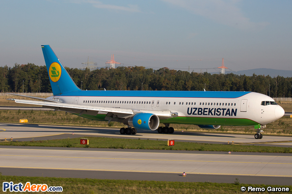Boeing 767-33P/ER (Uzbekistan Airways)