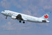 Airbus A320-211 (C-FPWD)