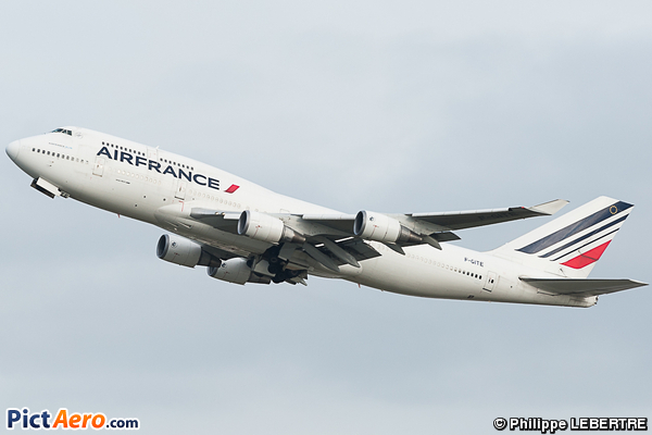 Boeing 747-428 (Air France)