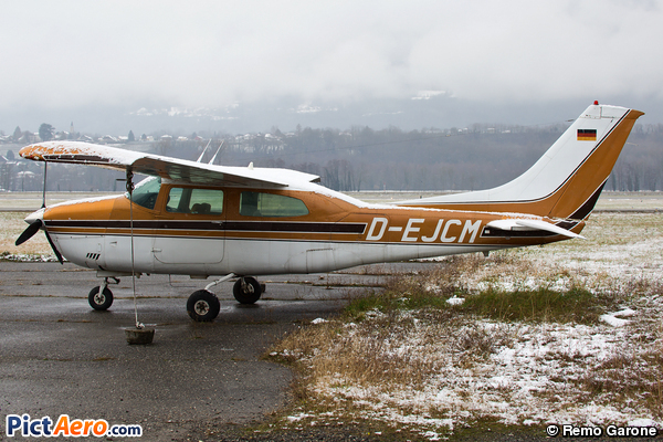 Cessna T210L Turbo Centurion (Private / Privé)