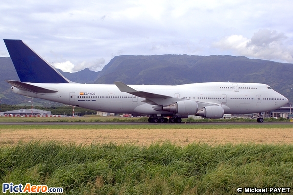 Boeing 747-419 (Wamos Air)