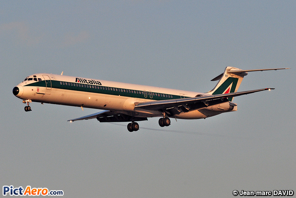 McDonnell Douglas MD-82 (DC-9-82) (Alitalia)