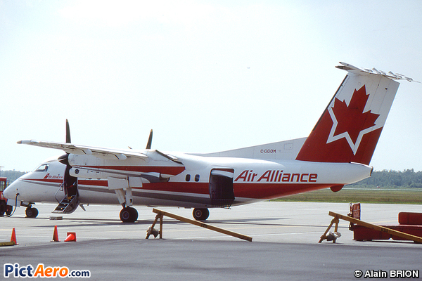 De Havilland Canada DHC-8-102 (Air Alliance)