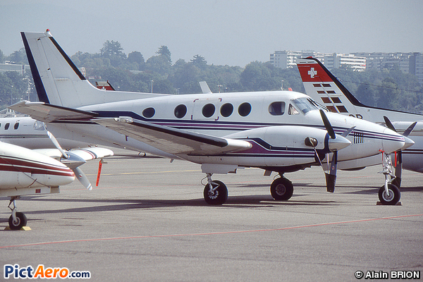 Beech C90 King Air (Saint Proteus Air System)